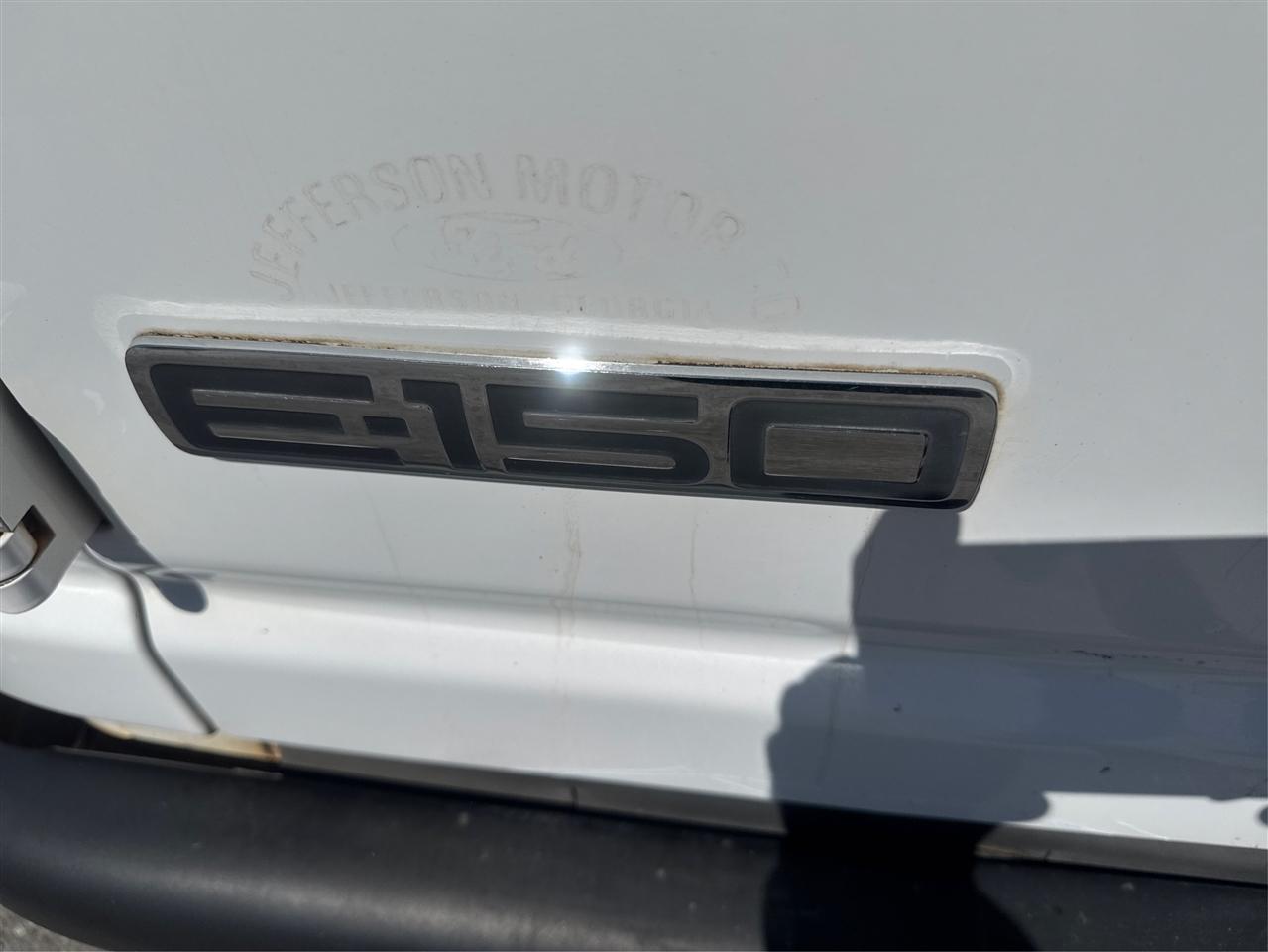 Ford Econoline Cargo Van E-150 2009