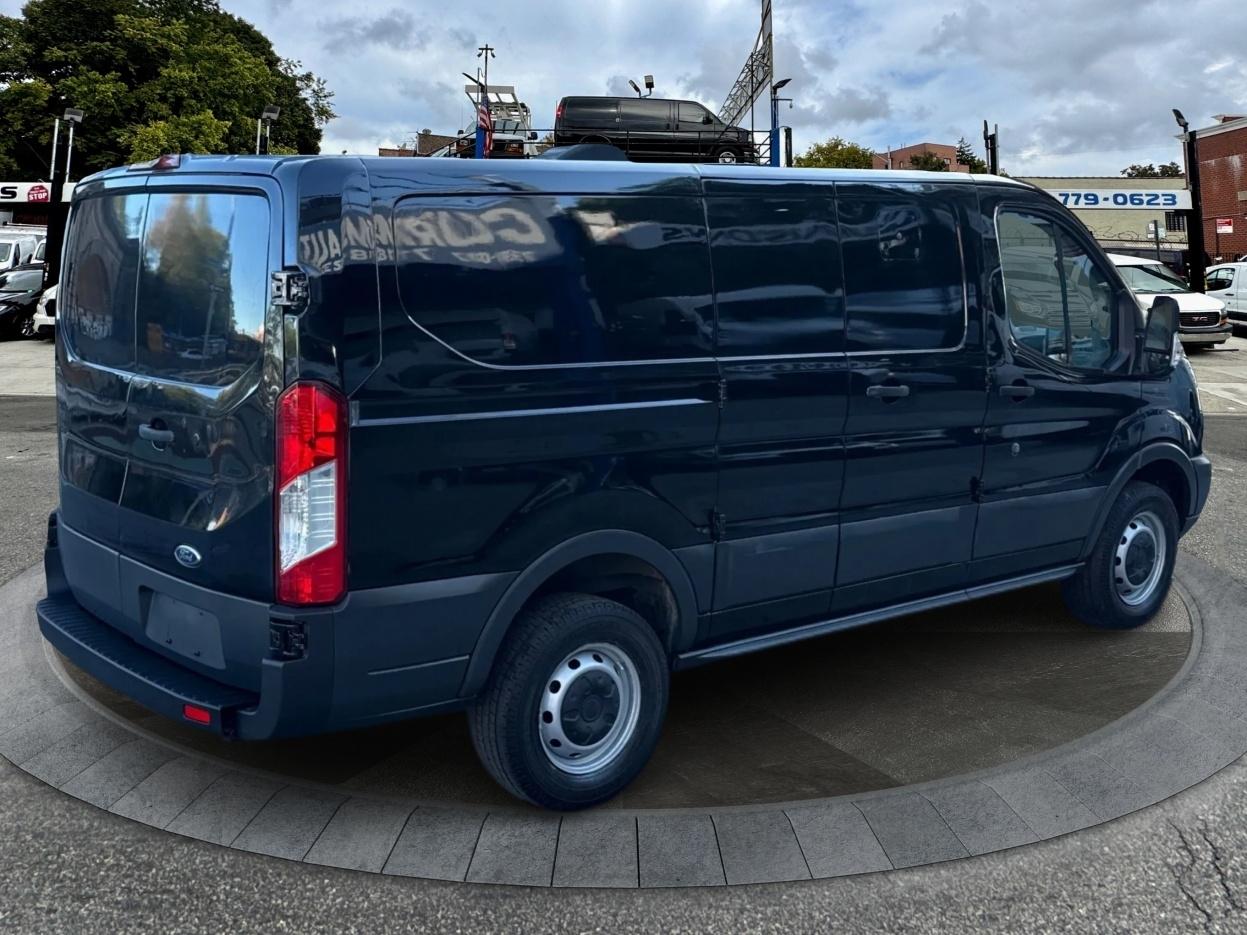 Ford Transit Van T-250 130" Low Rf 9000 GVWR Swing-Out RH Dr 2017