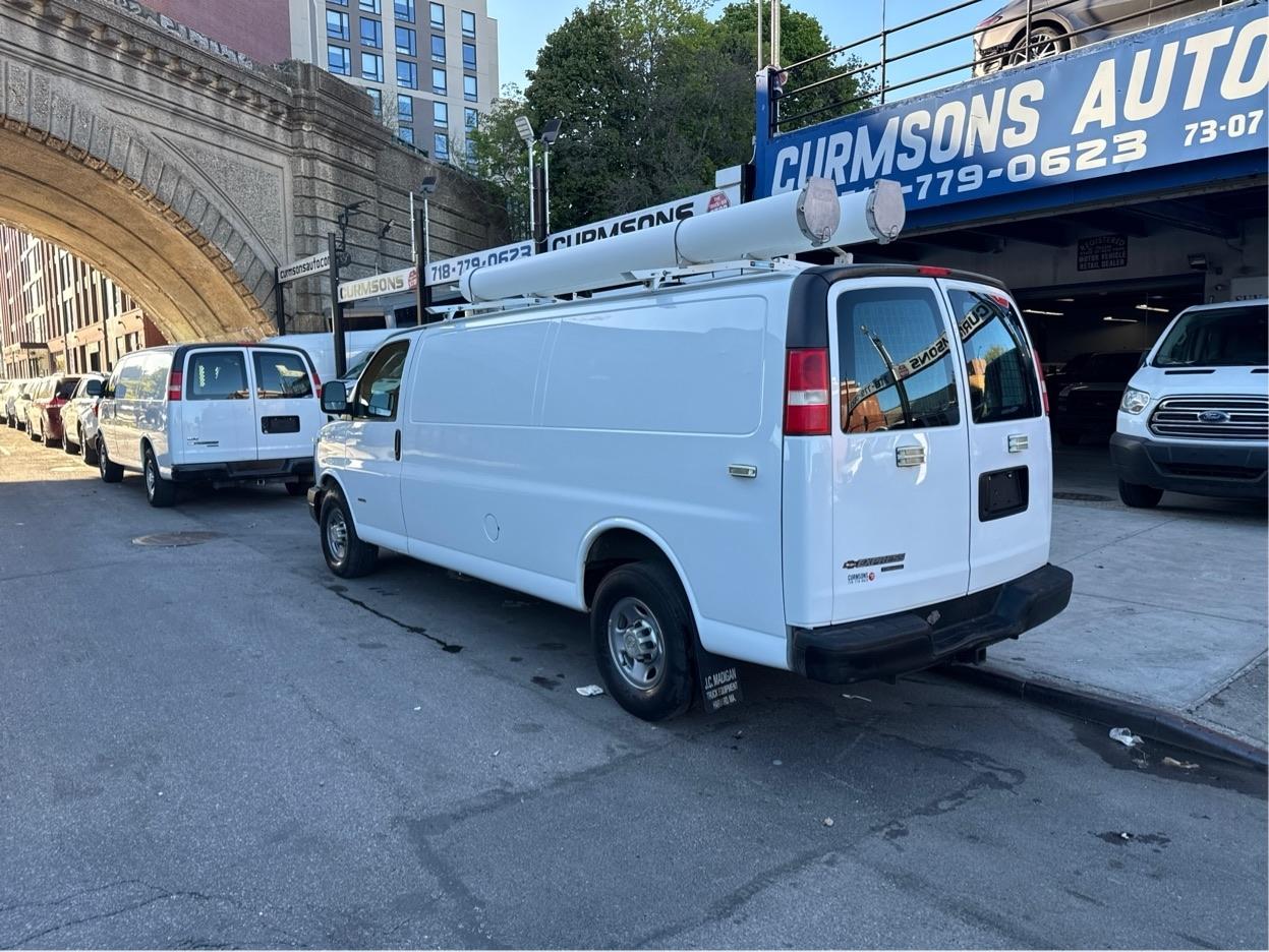 Chevrolet Express Cargo Van RWD 2500 155" Diesel 2013