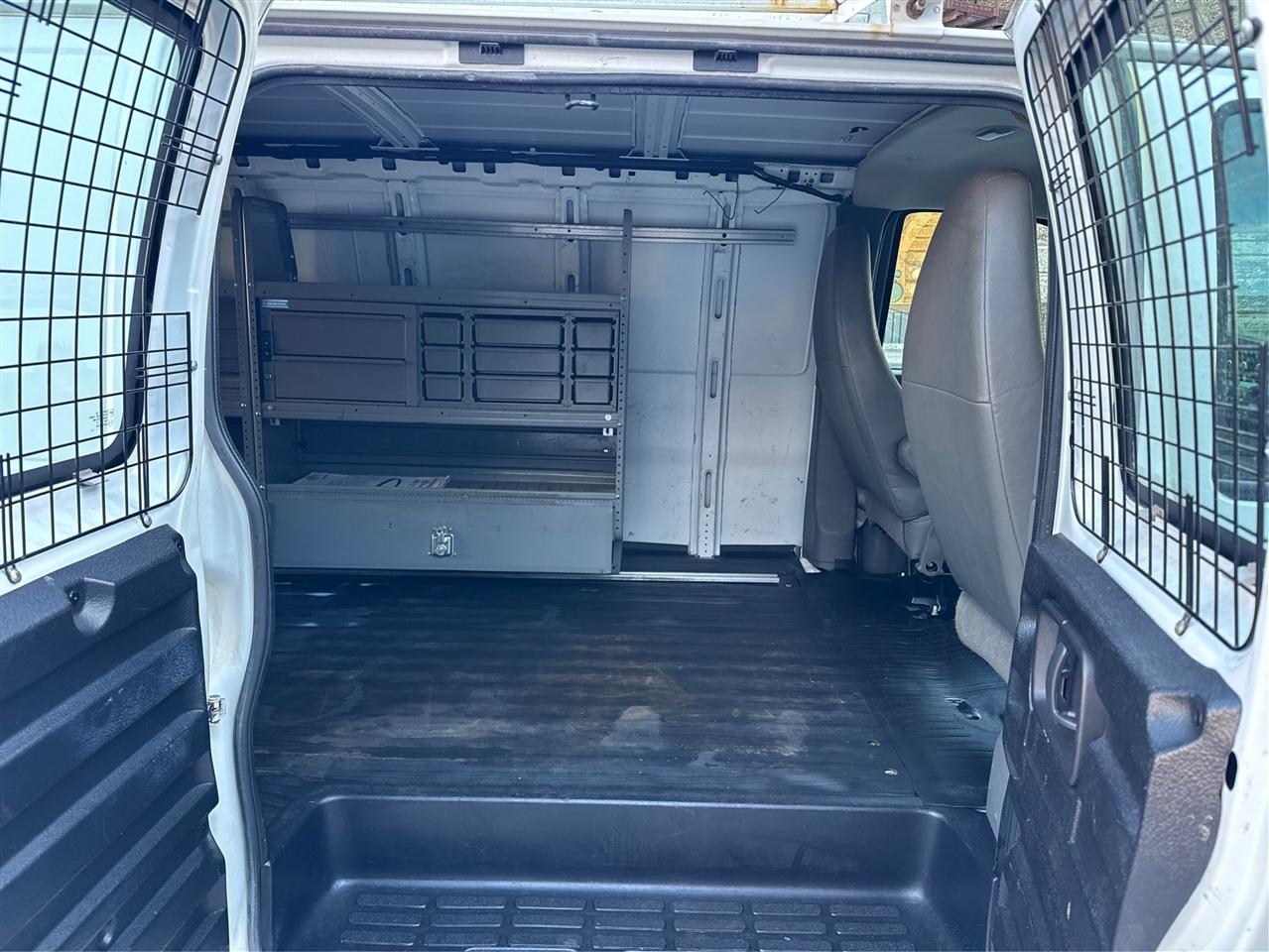 Chevrolet Express Cargo Van RWD 2500 155" Diesel 2013