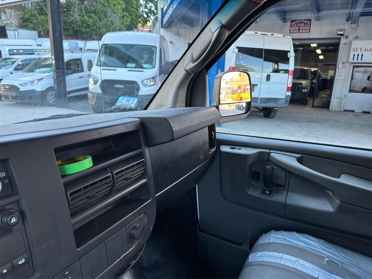 Chevrolet Express Cargo Van RWD 2500 155" Diesel 2013