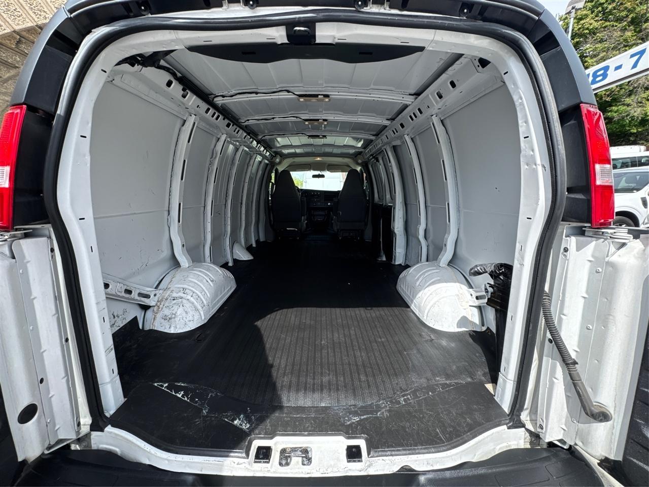 Chevrolet Express Cargo Van RWD 2500 155" 2018