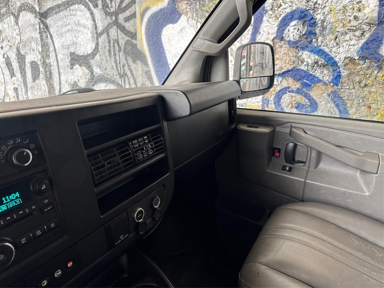 Chevrolet Express Cargo Van RWD 2500 155" 2018