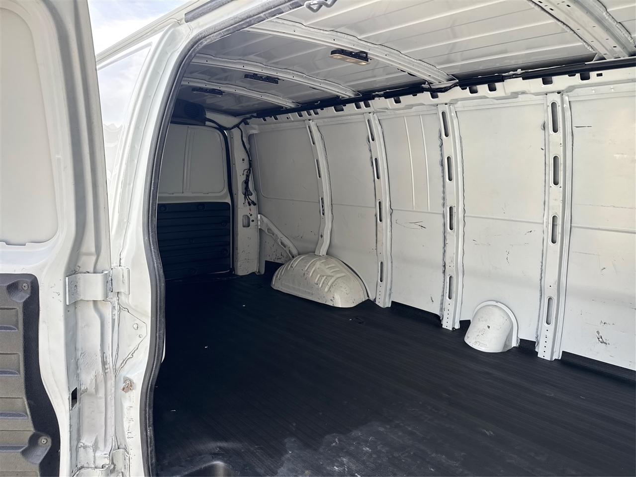 Chevrolet Express Cargo Van RWD 2500 155" 2018