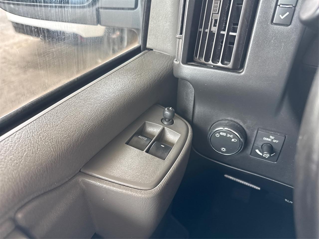 Chevrolet Express Cargo Van RWD 2500 155" 2018