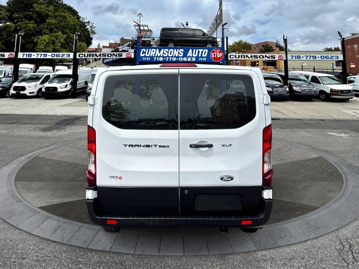 Ford Transit Passenger Wagon T-350 148" Low Roof XLT RWD 2026