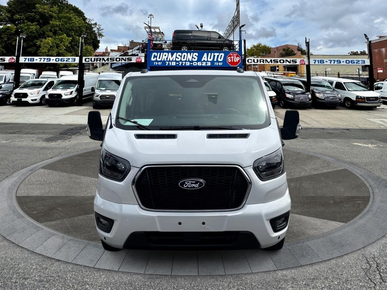 Ford Transit Passenger Wagon T-350 148" Low Roof XLT RWD 2026