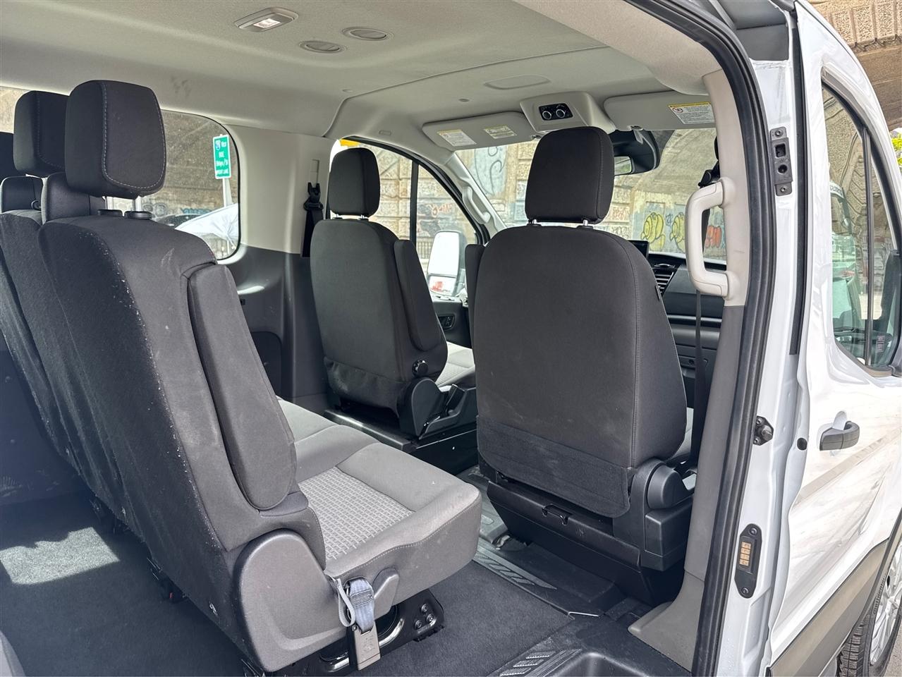 Ford Transit Passenger Wagon T-350 148" Low Roof XLT RWD 2026