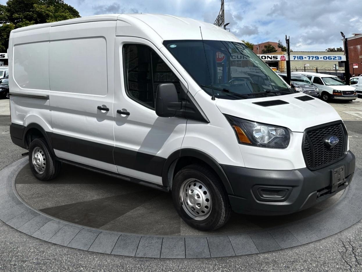 2023 Ford Transit Cargo Van T-250 130" Med Rf 9070 GVWR AWD