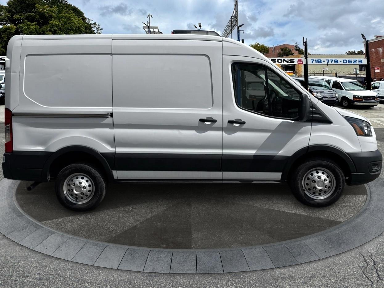 Ford Transit Cargo Van T-250 130" Med Rf 9070 GVWR AWD 2023