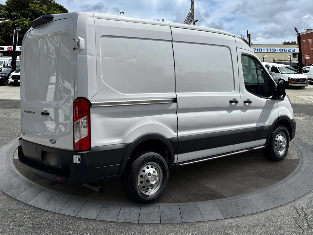 Ford Transit Cargo Van T-250 130" Med Rf 9070 GVWR AWD 2023
