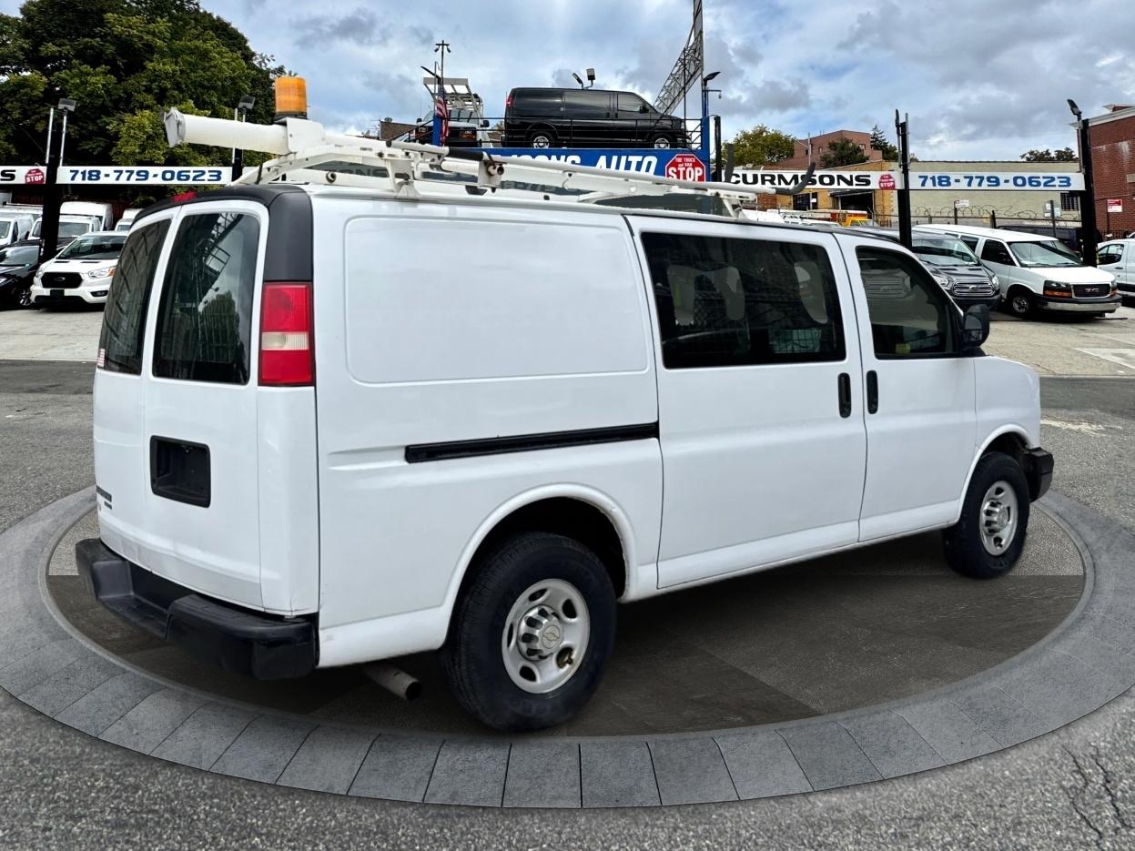 Chevrolet Express Cargo Van RWD 2500 135" 2012
