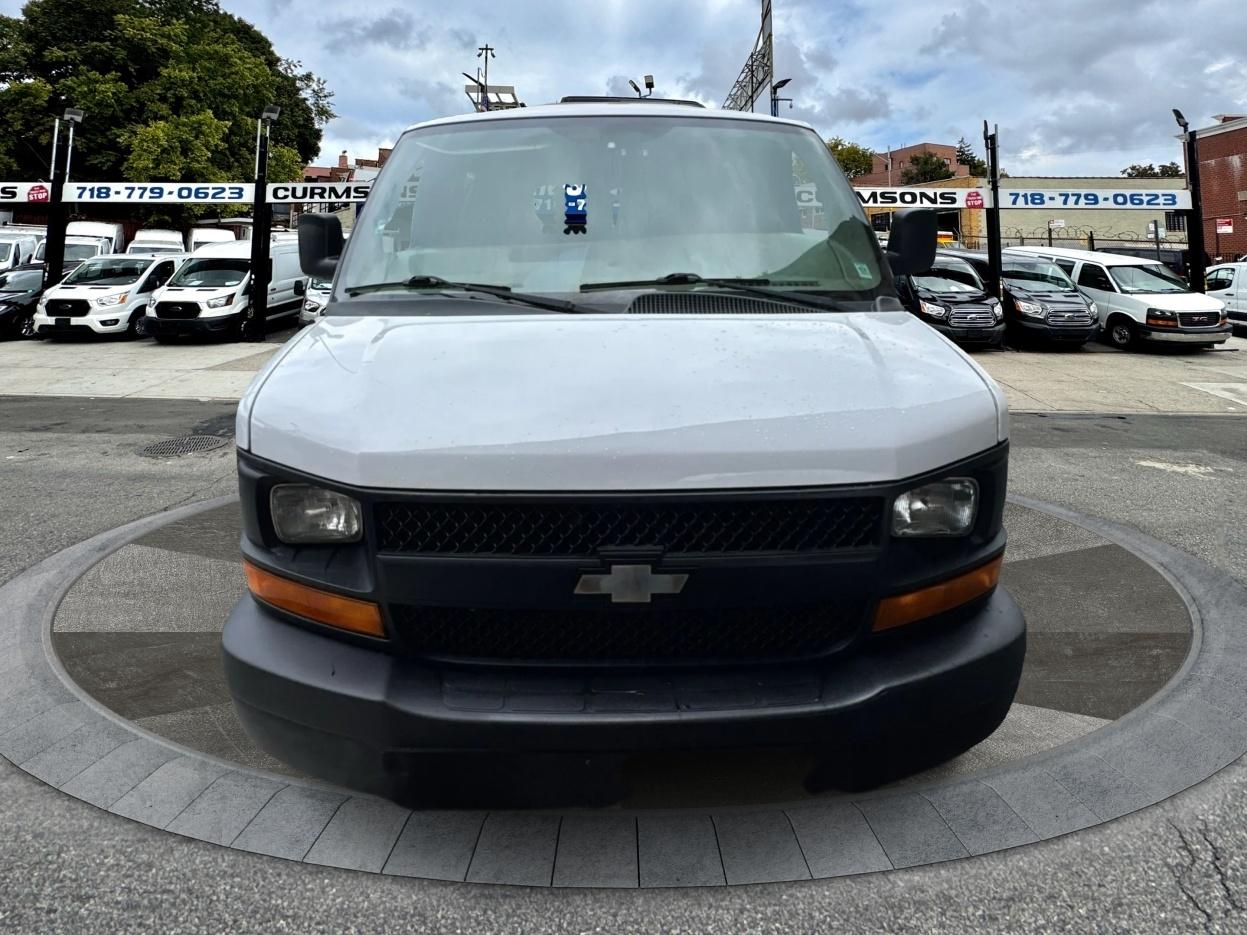Chevrolet Express Cargo Van RWD 2500 135" 2012