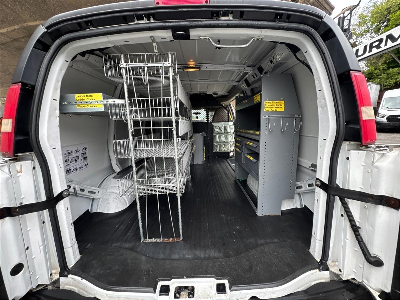Chevrolet Express Cargo Van RWD 2500 135" 2012