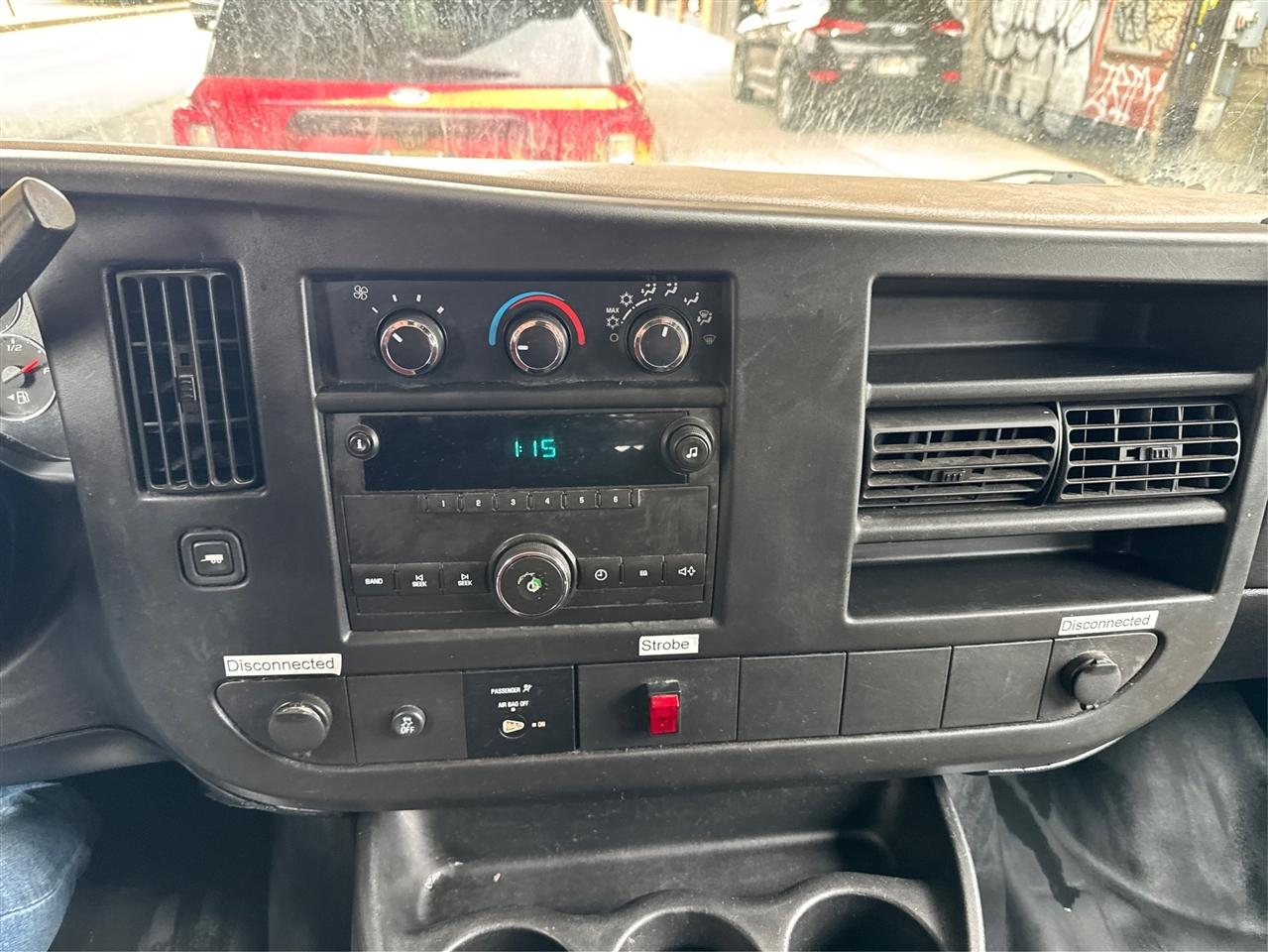 Chevrolet Express Cargo Van RWD 2500 135" 2012