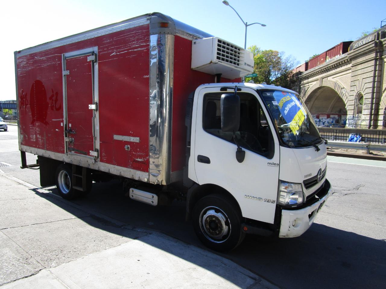 Hino 195  2017