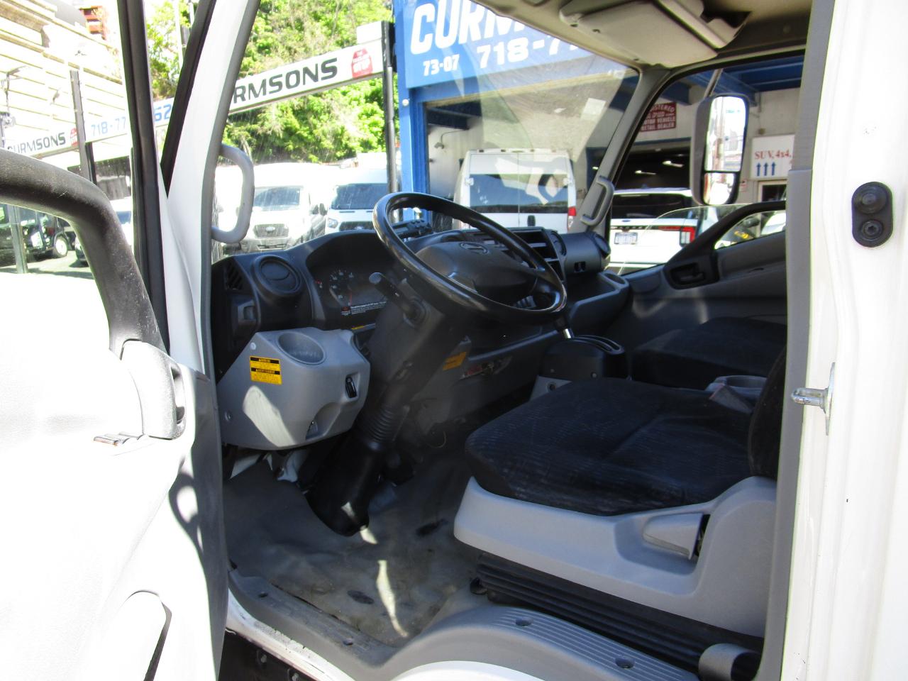Hino 195  2017