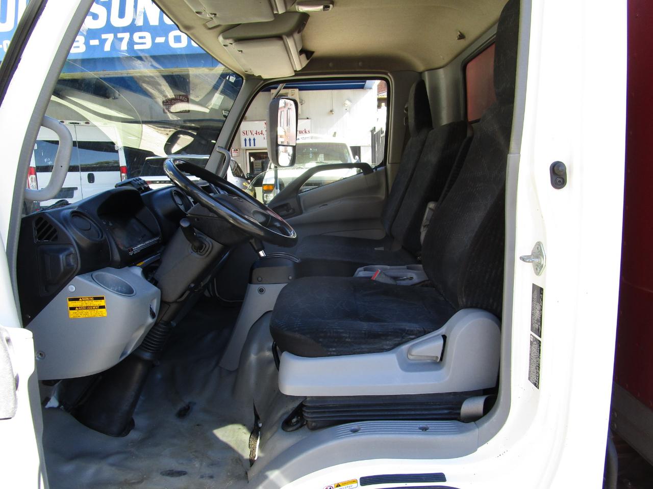 Hino 195  2017