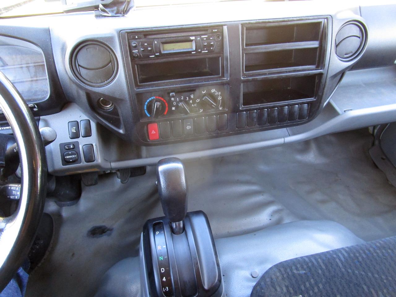 Hino 195  2017