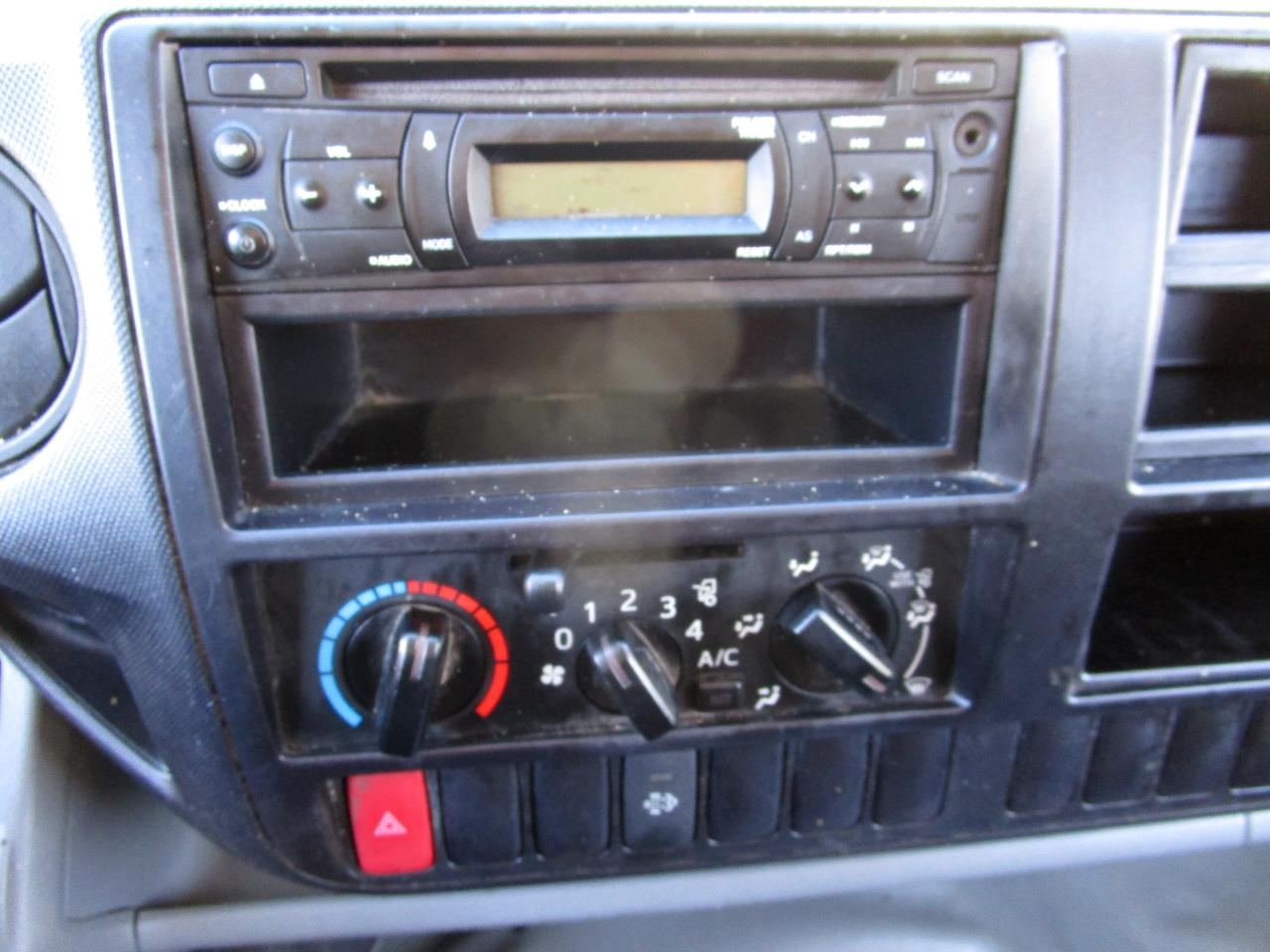 Hino 195  2017