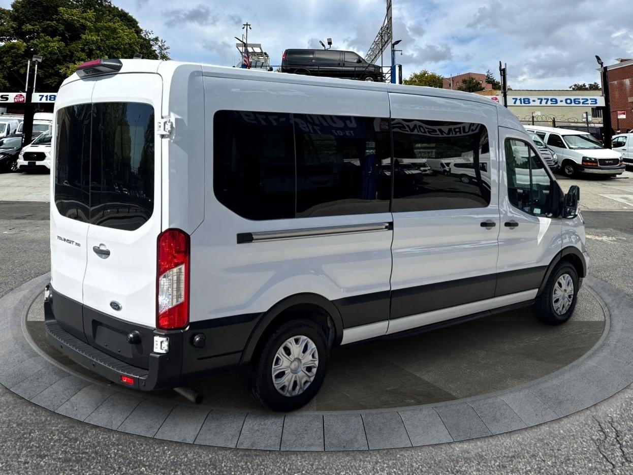 Ford Transit Passenger Wagon T-350 148" Med Roof XLT RWD 2024