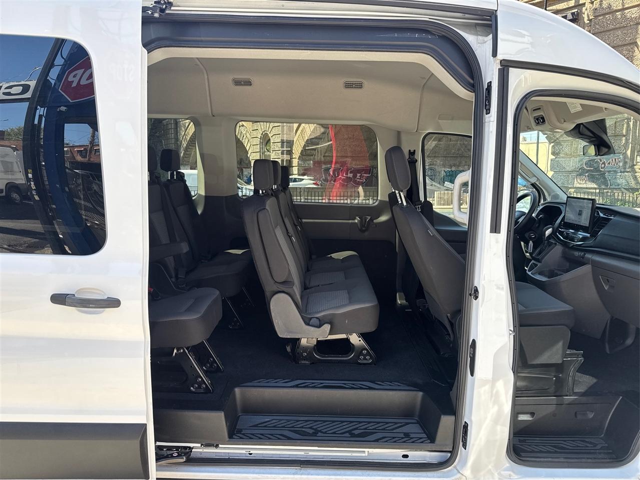 Ford Transit Passenger Wagon T-350 148" Med Roof XLT RWD 2024