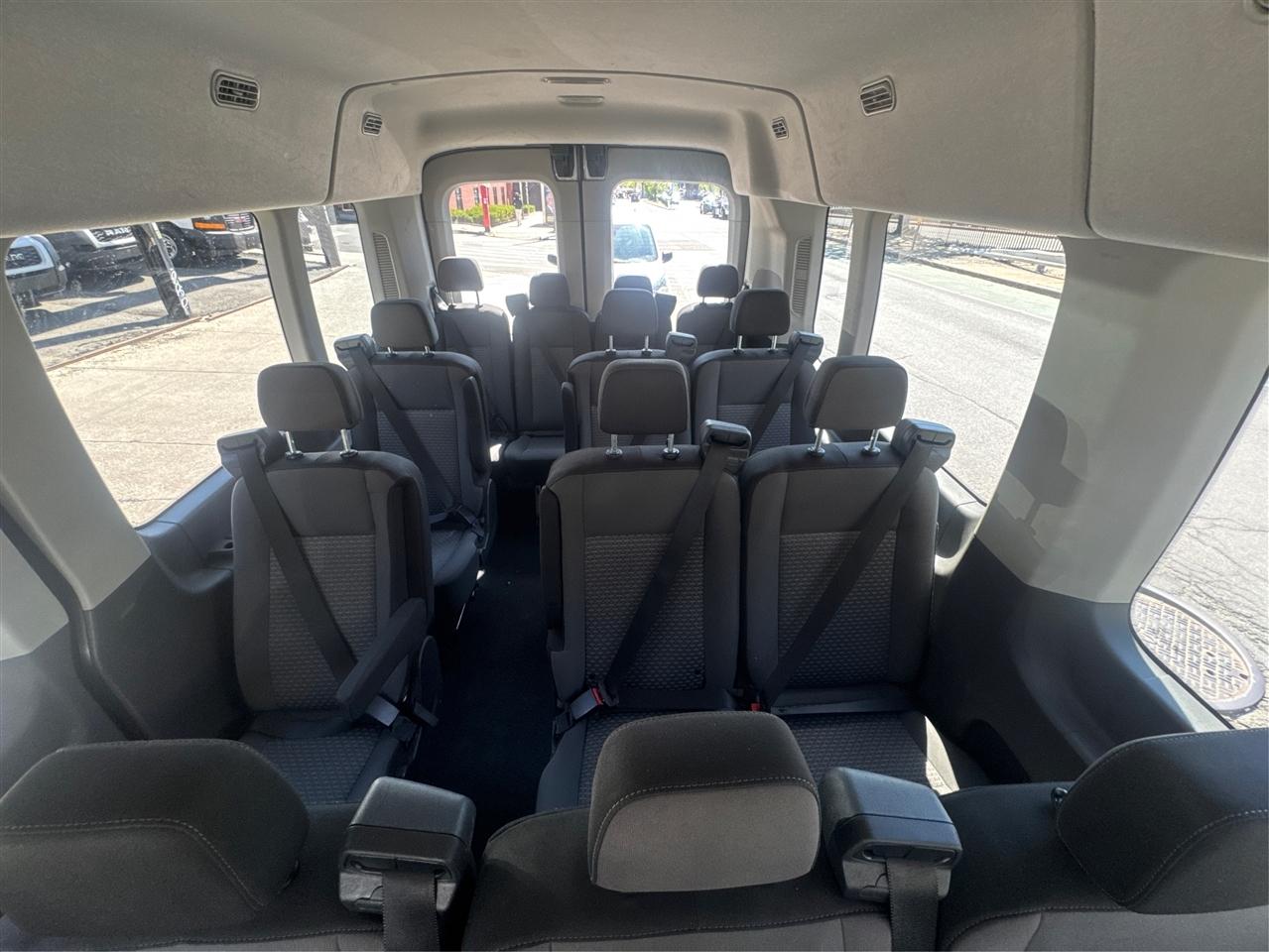 Ford Transit Passenger Wagon T-350 148" Med Roof XLT RWD 2024