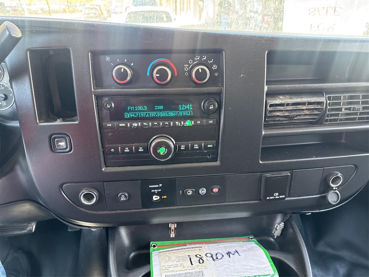 GMC Savana Cargo Van RWD 3500 155" 2018