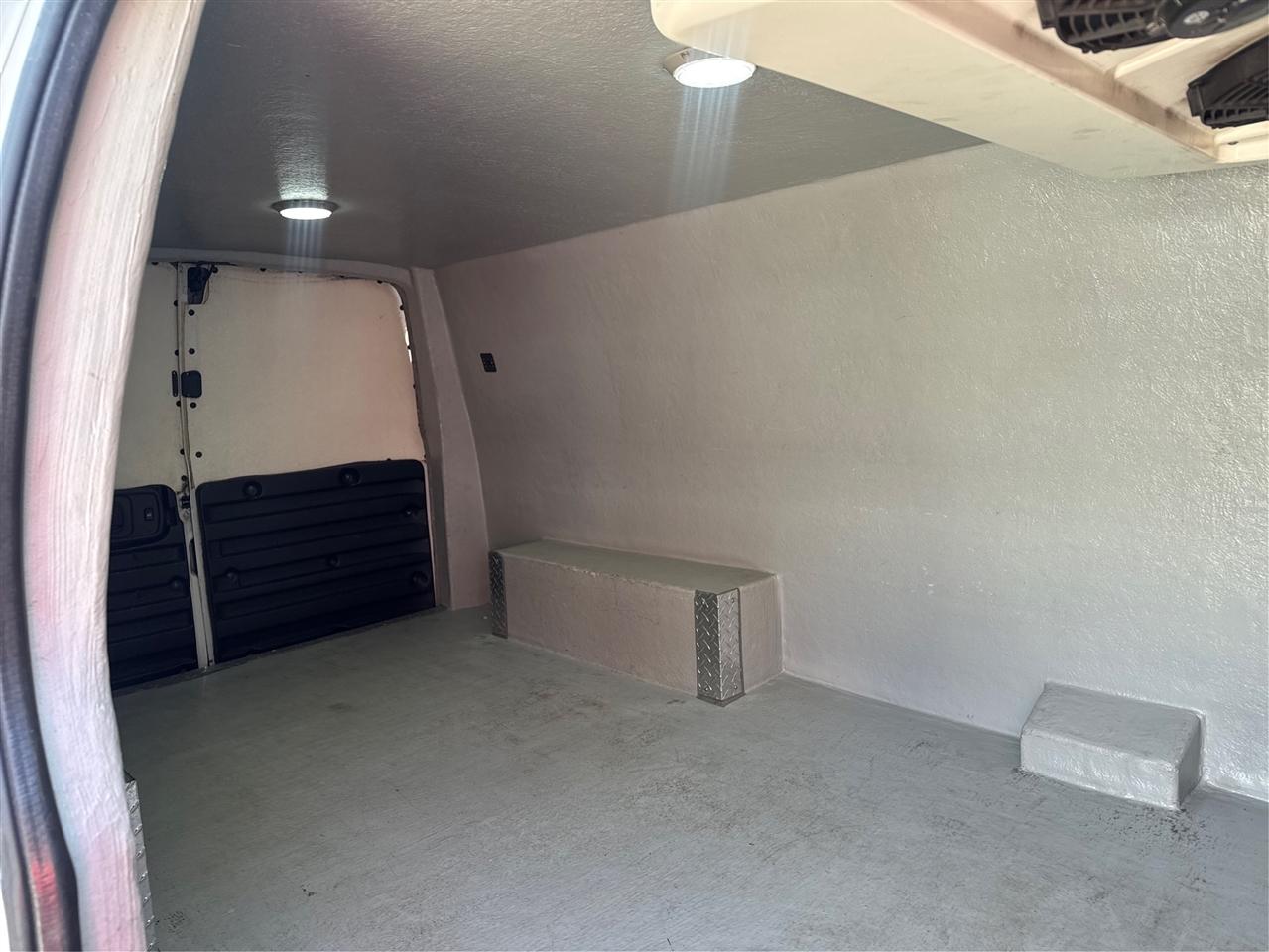 GMC Savana Cargo Van RWD 3500 155" 2018