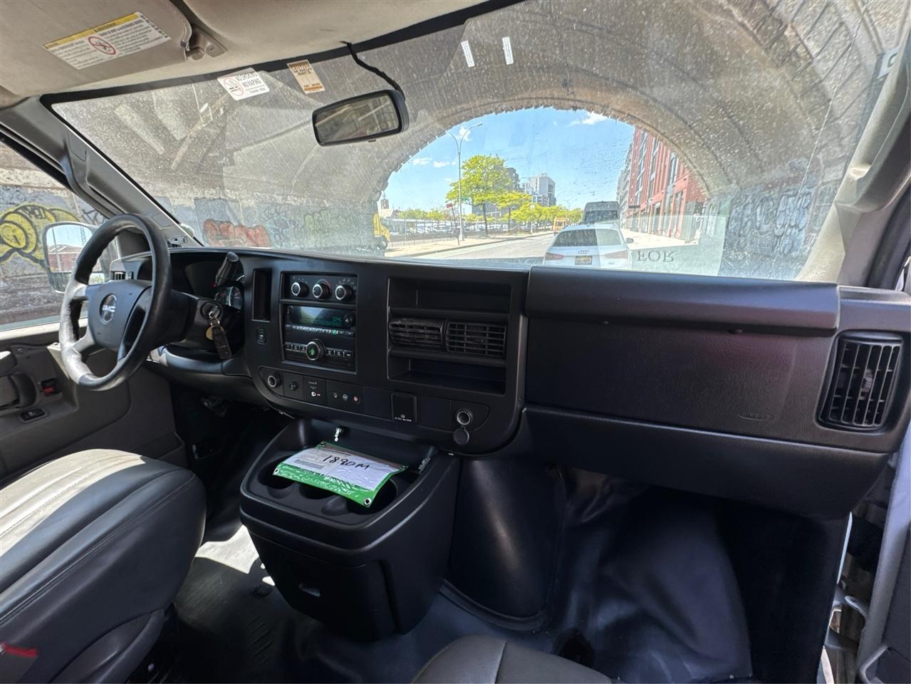 GMC Savana Cargo Van RWD 3500 155" 2018