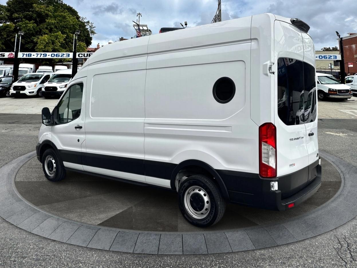 Ford Transit Cargo Van T-250 148" Hi Rf 9070 GVWR RWD 2023