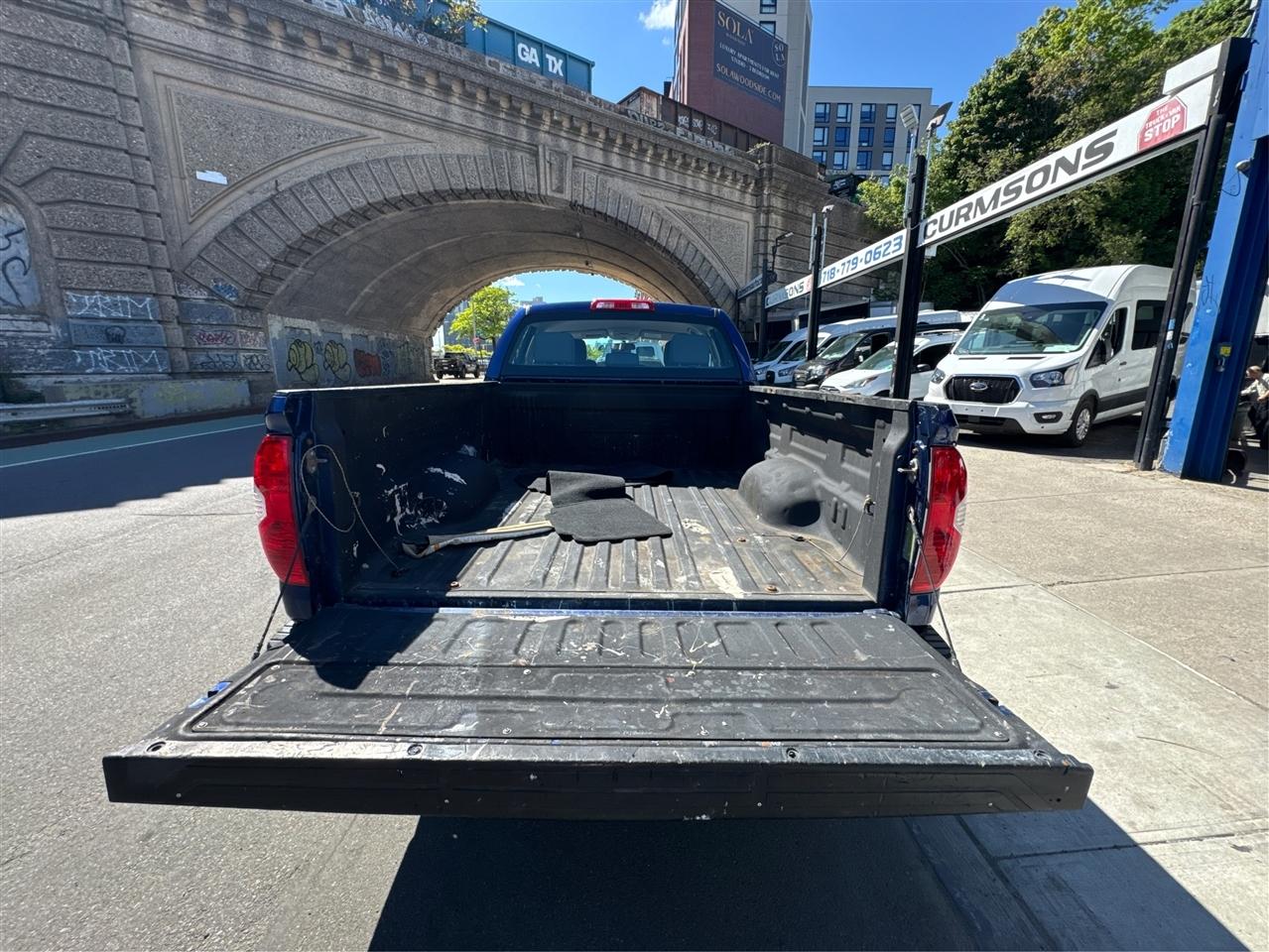 Toyota Tundra 4WD Truck Double Cab 4.6L V8 6-Spd AT SR5 (Natl) 2015
