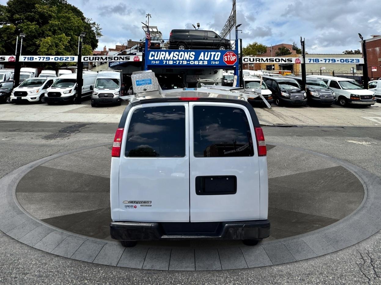 Chevrolet Express Cargo Van RWD 3500 155" 2016