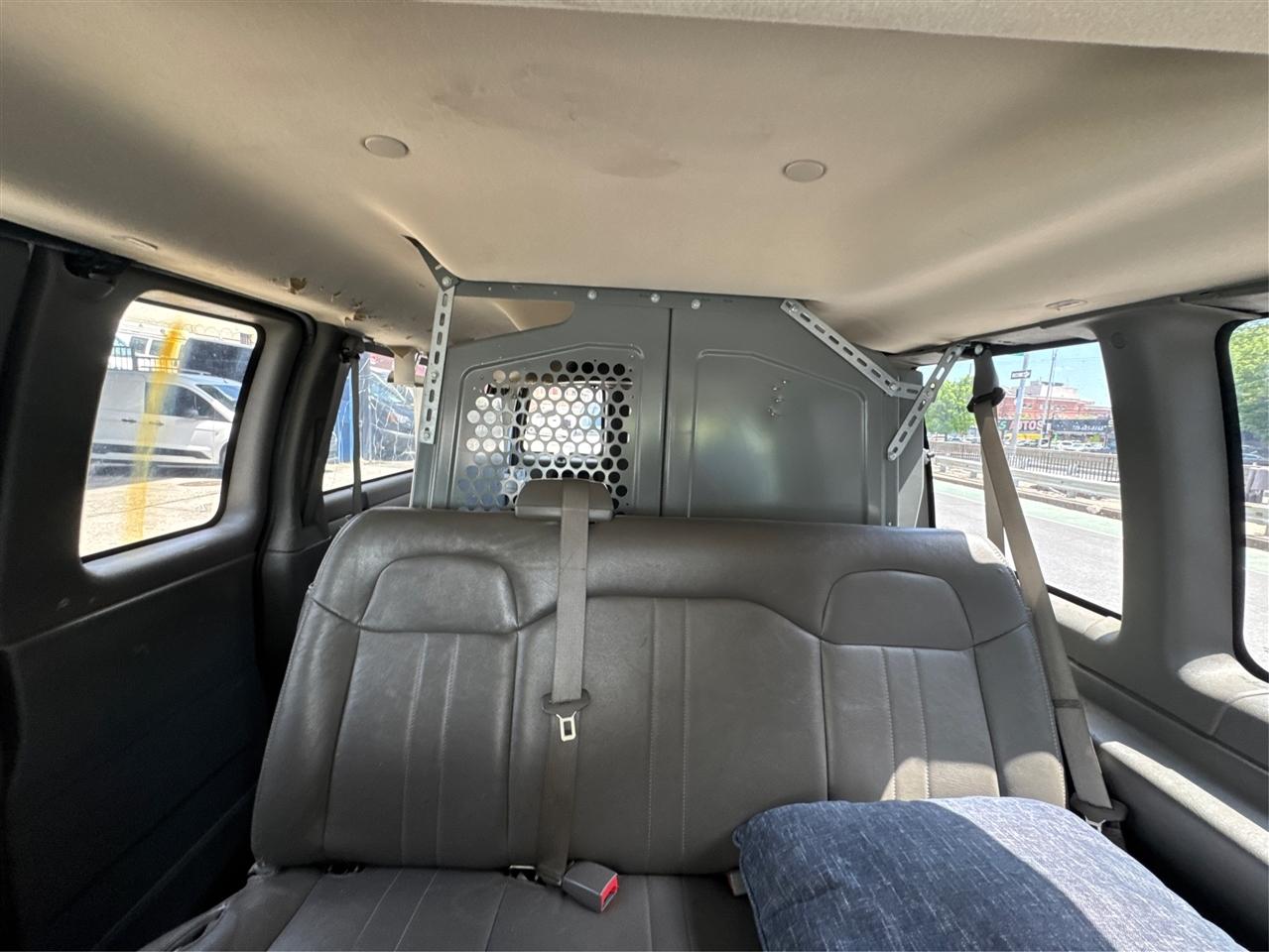 Chevrolet Express Cargo Van RWD 3500 155" 2016