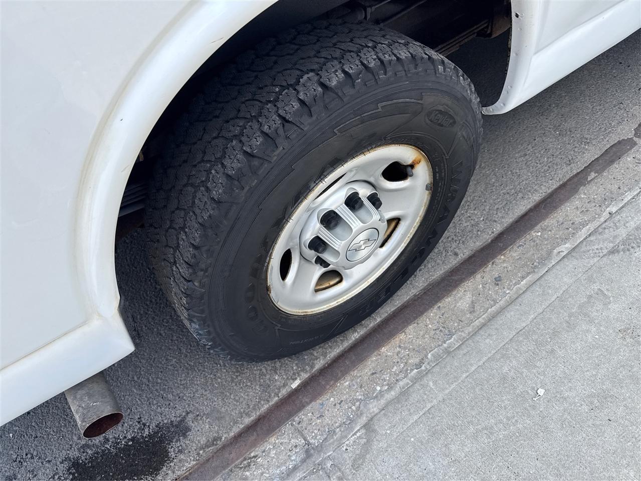 Chevrolet Express Cargo Van RWD 3500 155" 2016