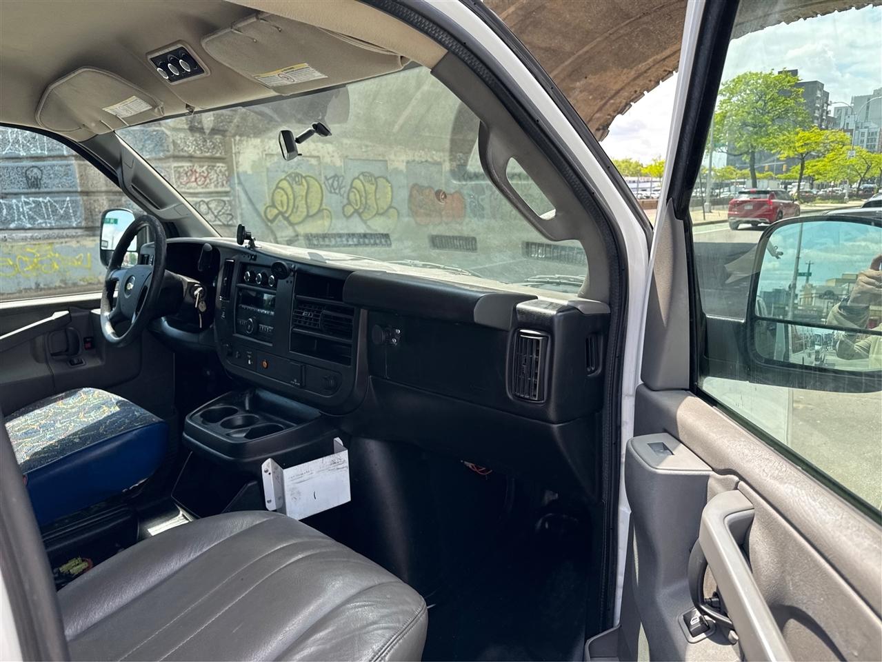 Chevrolet Express Cargo Van RWD 3500 155" 2016