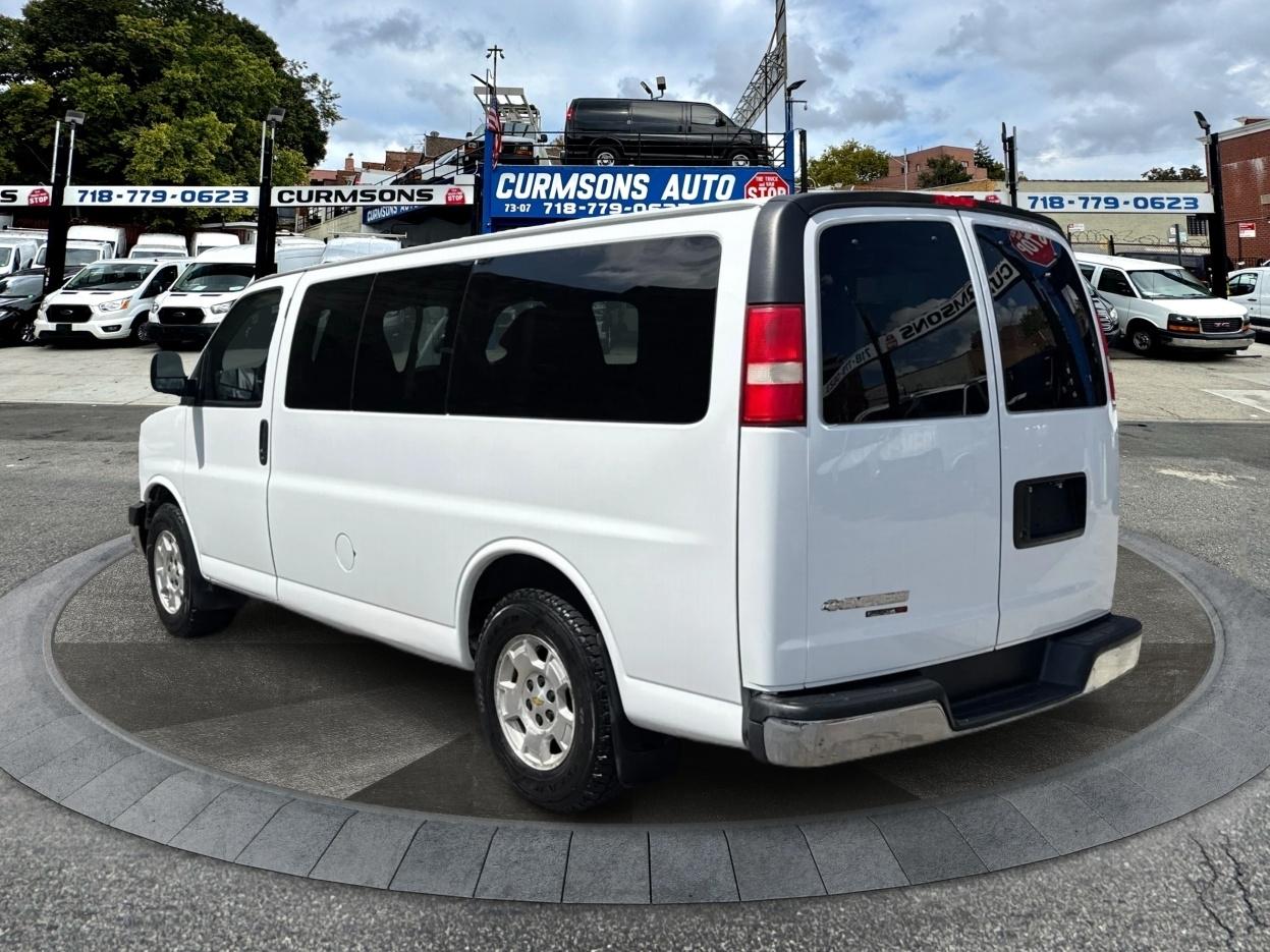 Chevrolet Express Passenger AWD 1500 135" LT 2014
