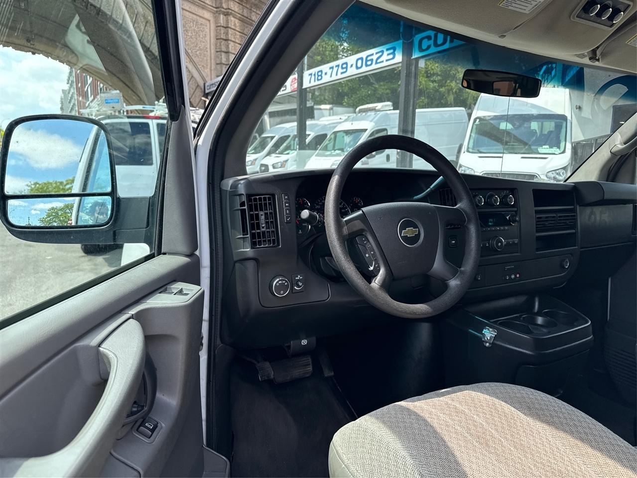 Chevrolet Express Passenger AWD 1500 135" LT 2014