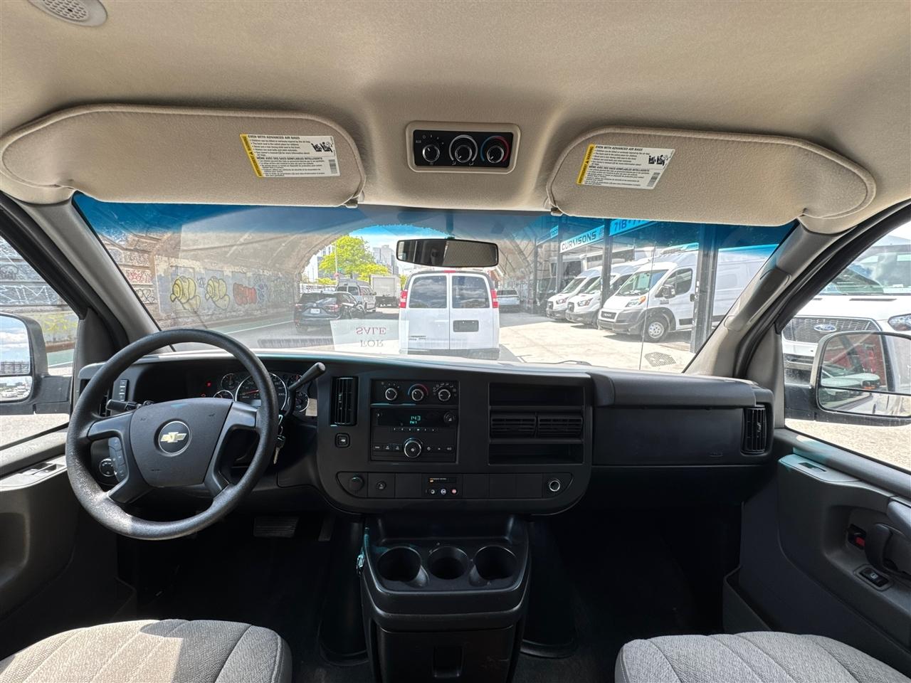 Chevrolet Express Passenger AWD 1500 135" LT 2014