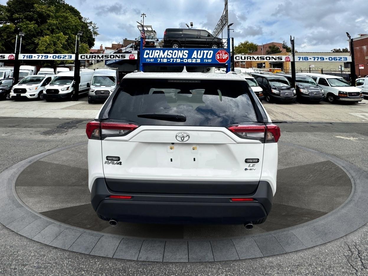 Toyota RAV4 Hybrid LE AWD (Natl) 2025
