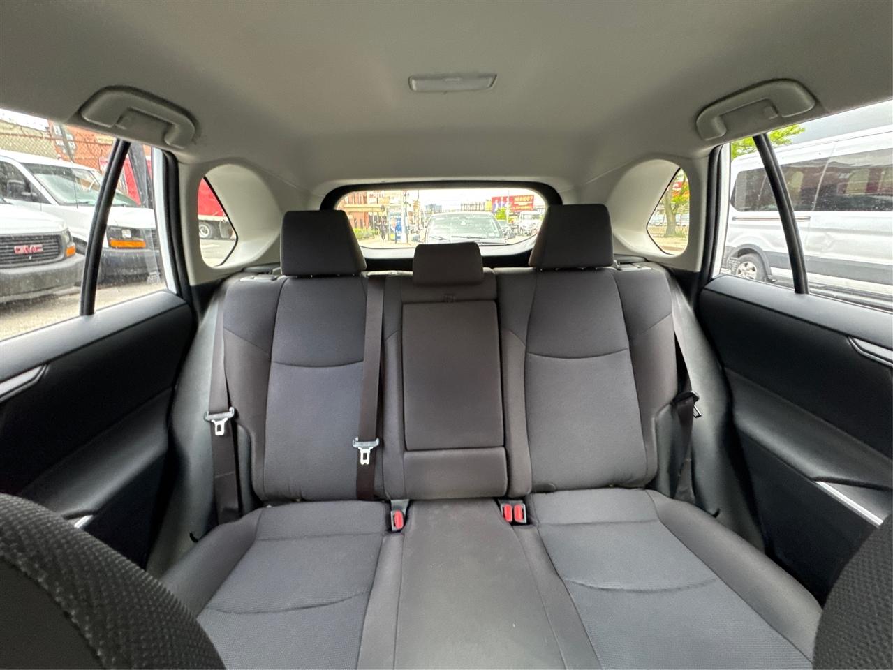 Toyota RAV4 Hybrid LE AWD (Natl) 2025