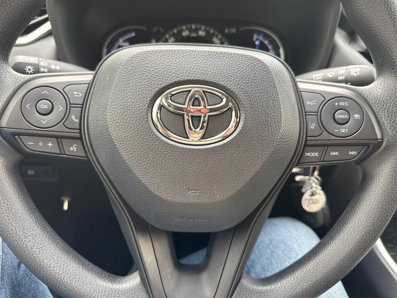 Toyota RAV4 Hybrid LE AWD (Natl) 2025