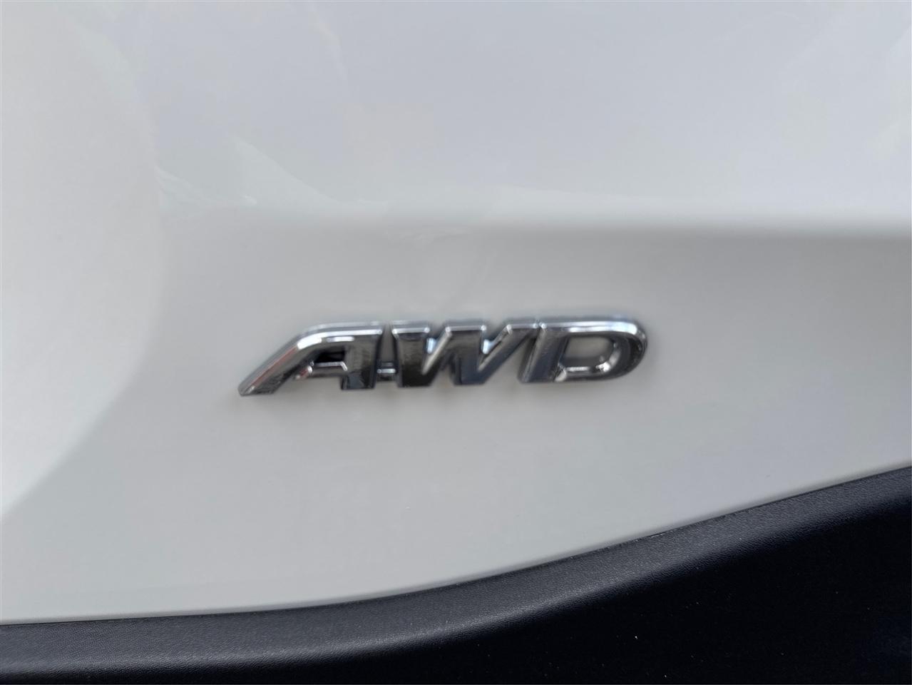 Toyota RAV4 Hybrid LE AWD (Natl) 2025