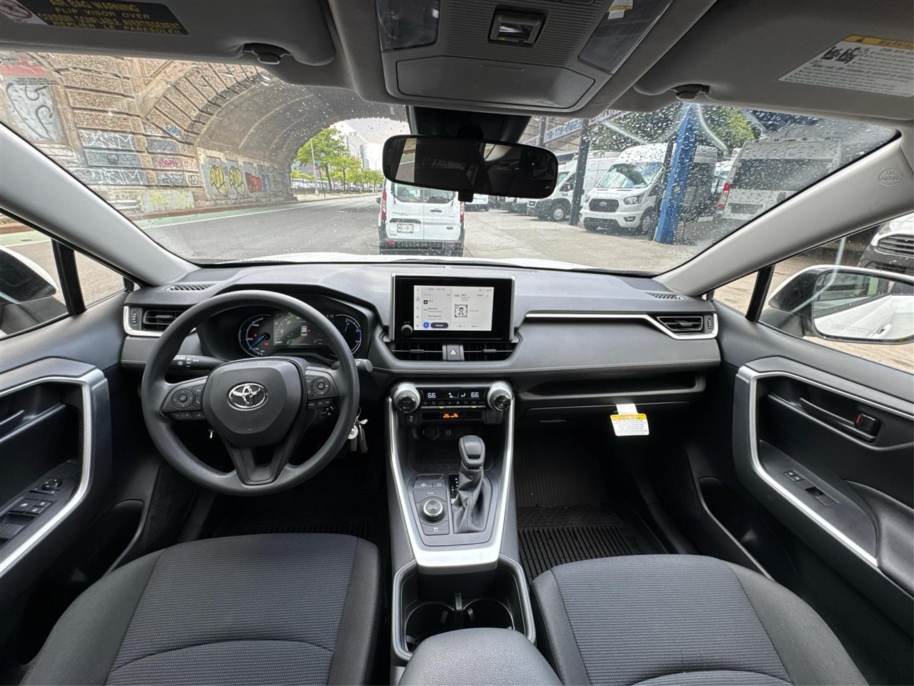 Toyota RAV4 Hybrid LE AWD (Natl) 2025
