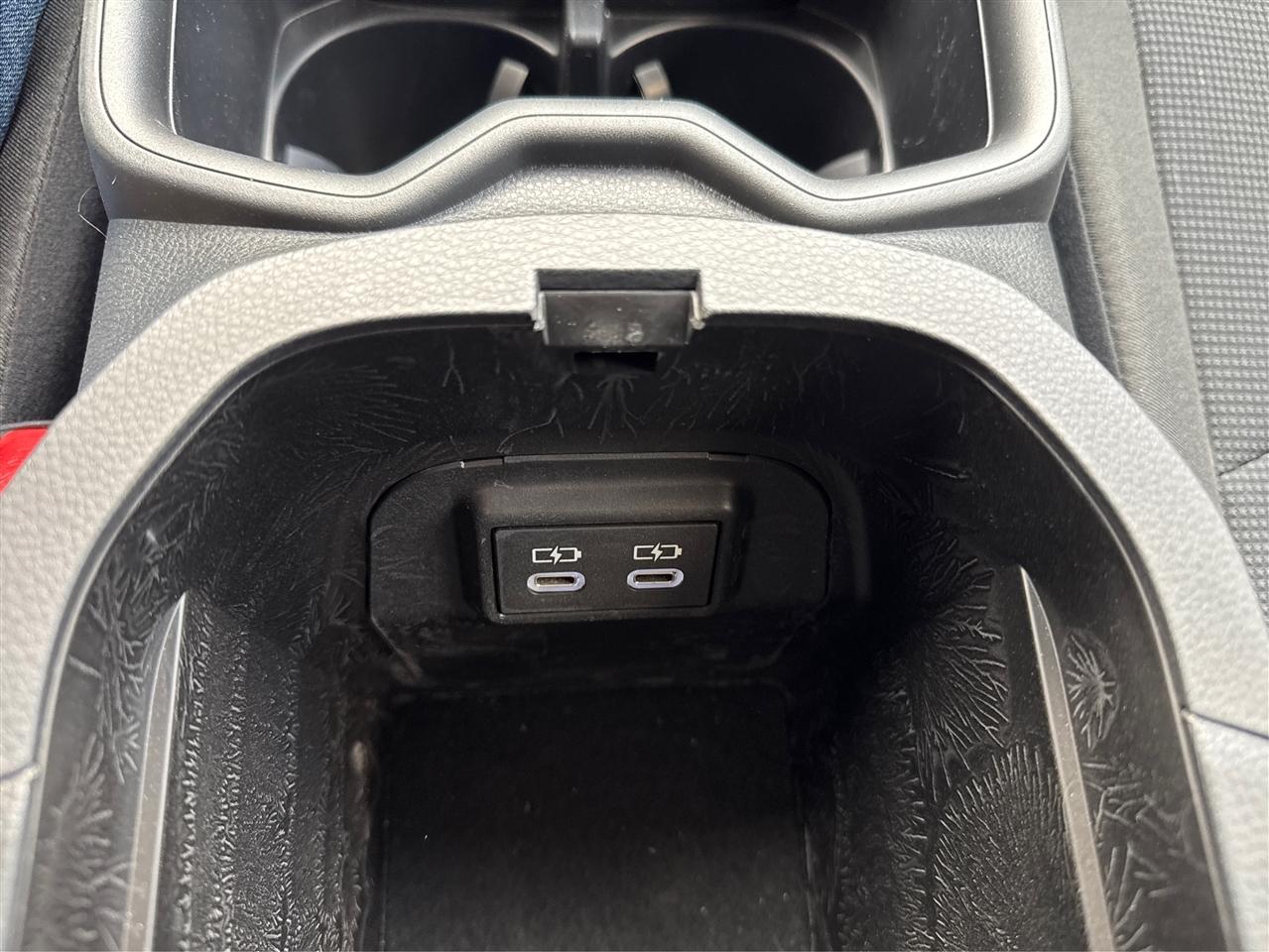 Toyota RAV4 Hybrid LE AWD (Natl) 2025