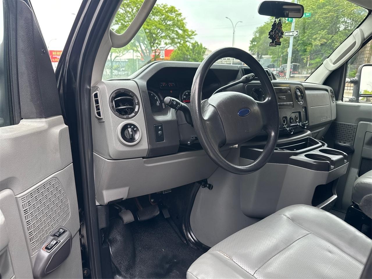 Ford Econoline Cargo Van E-150 2013