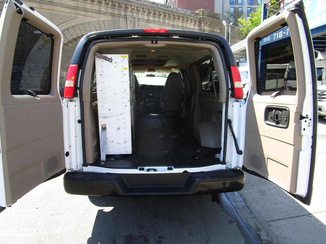 Chevrolet Express Cargo  2013
