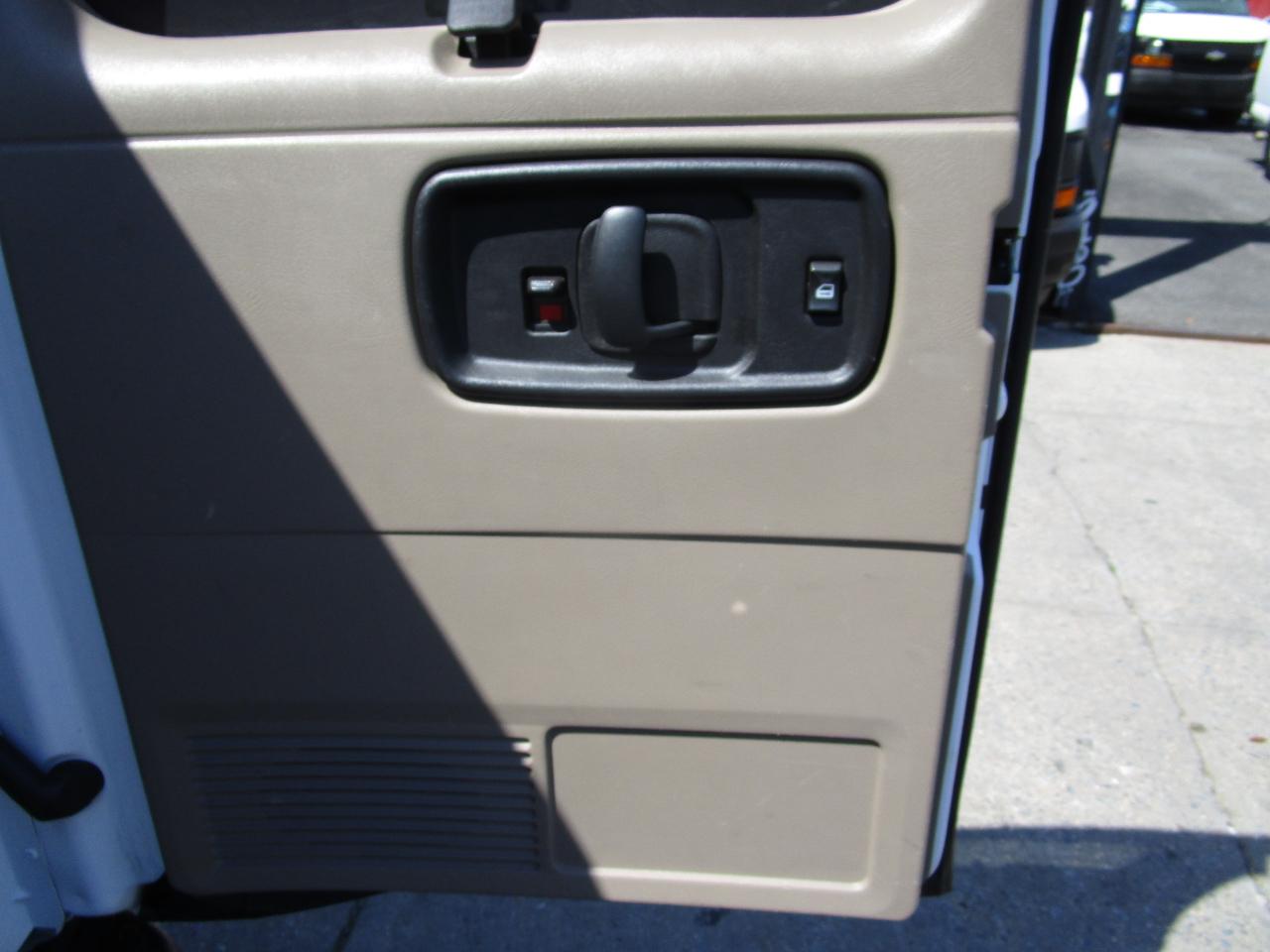 Chevrolet Express Cargo  2013