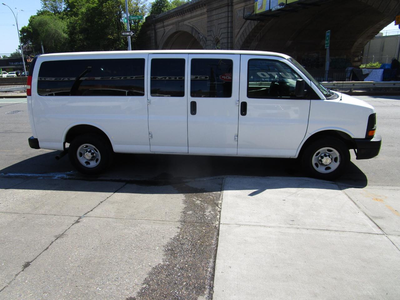 Chevrolet Express Cargo  2013