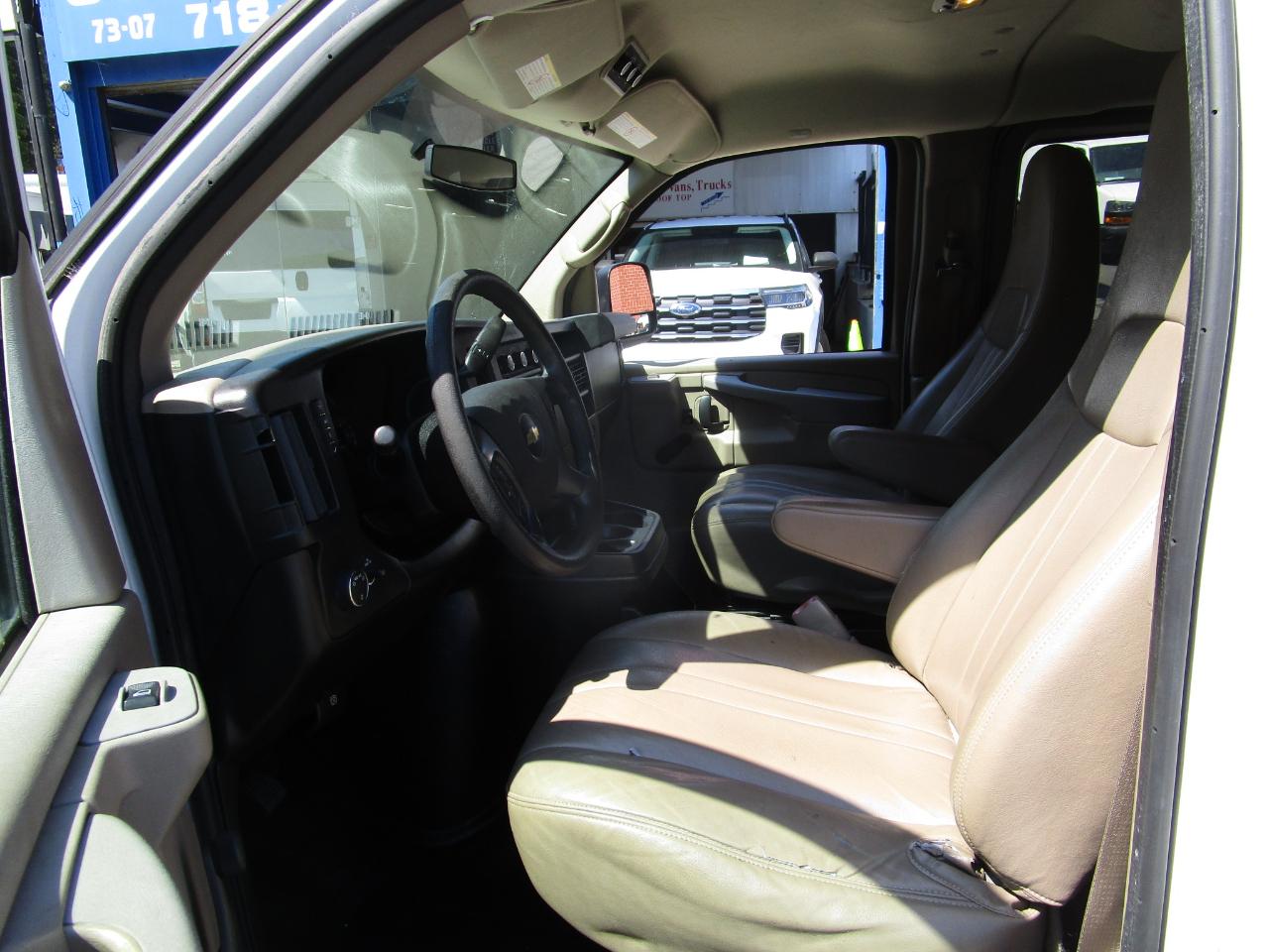 Chevrolet Express Cargo  2013
